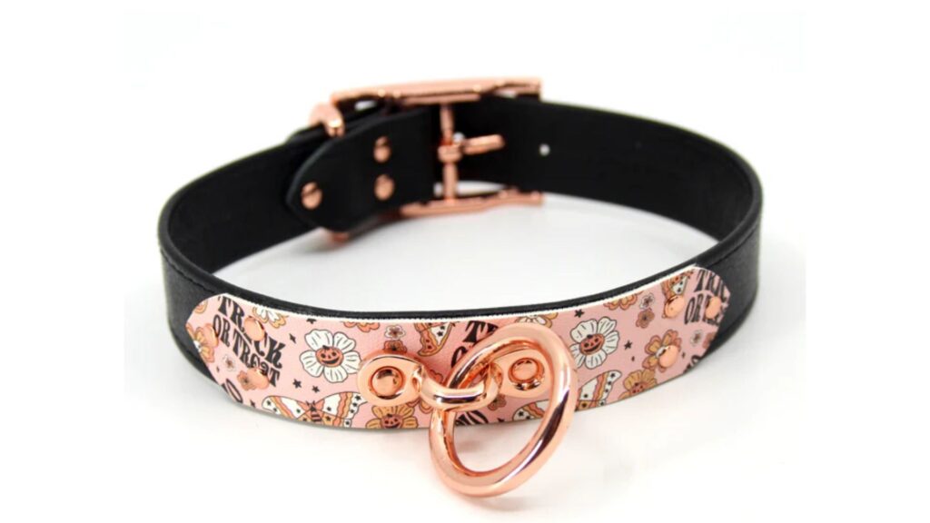 Retro Trick or Treat Classic Collar